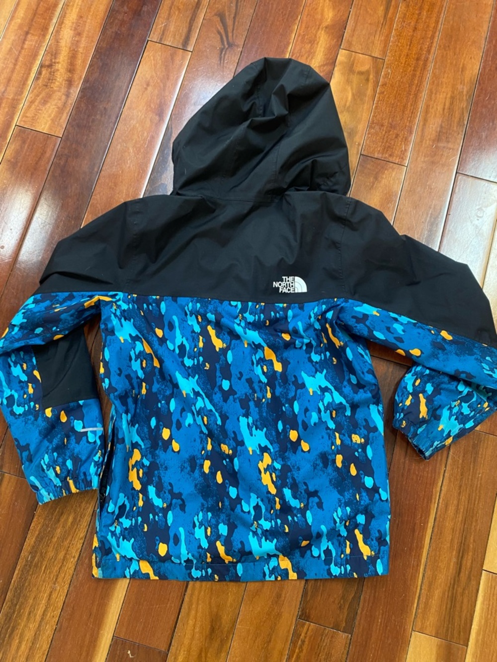 The North Face Blue Camo Hooded Rain Jacket (Boys Medium 10-12) - Picture 4 of 4